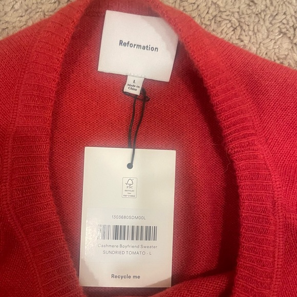 REFORMATION CASHMERE BOYFRIEND SWEATER🍅 - Picture 3 of 4